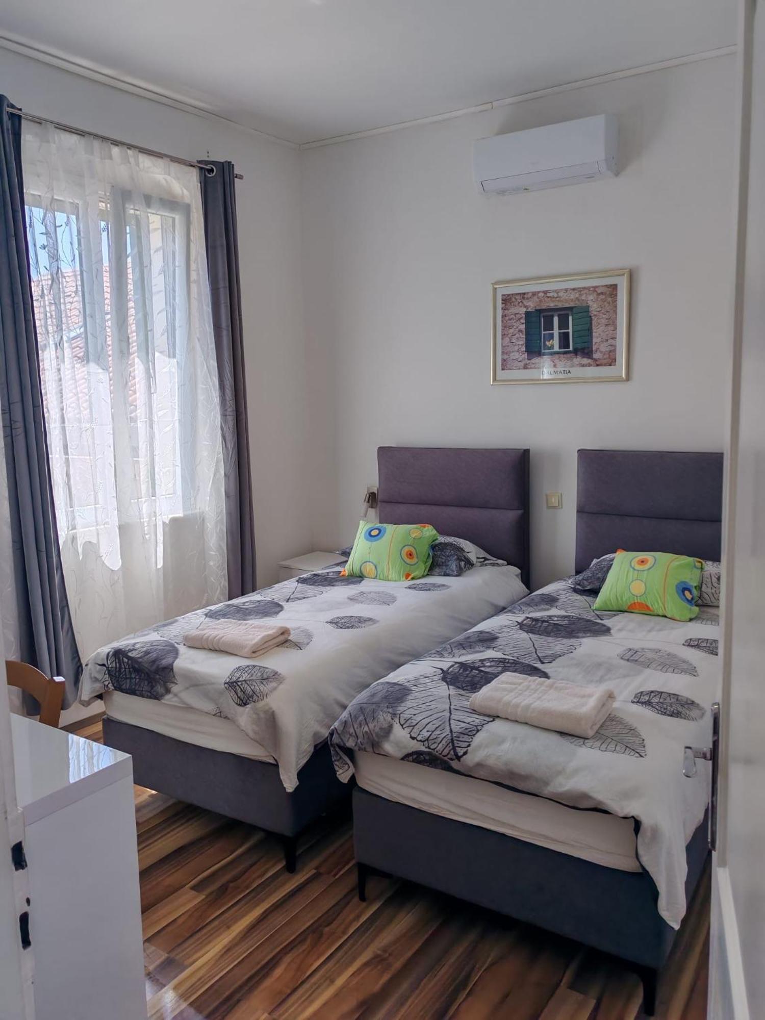 Apartment Central Old Town With Private Indoor Garage Parking Split Kültér fotó