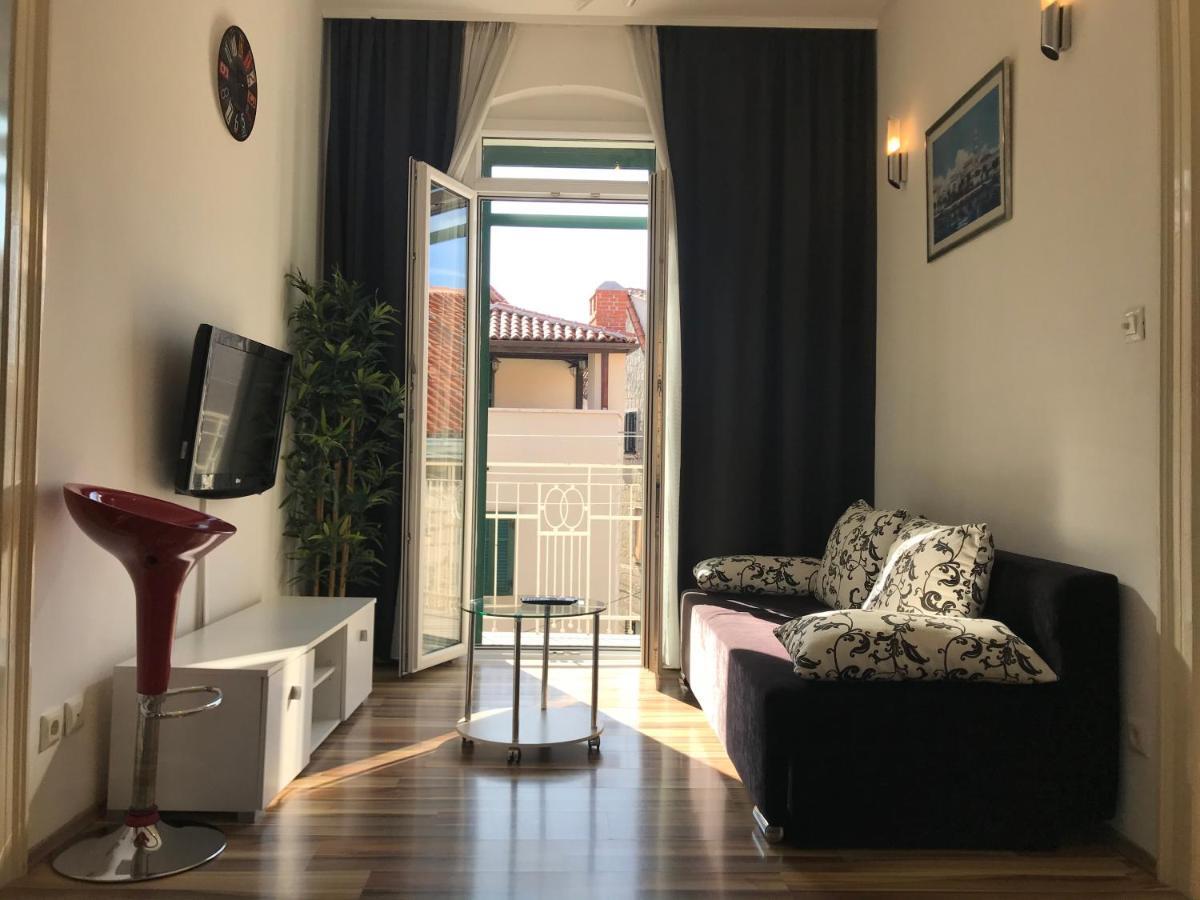 Apartment Central Old Town With Private Indoor Garage Parking Split Kültér fotó
